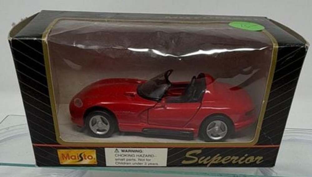 Maisto Dodge Viper RT/10 Red Diecast Car Superior Series